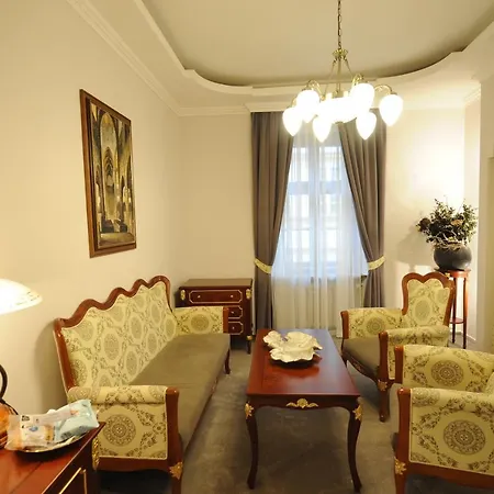 De Ligne Hotel 4*