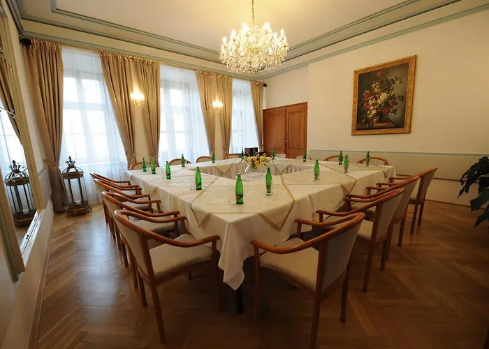 Hotel De Ligne 4*