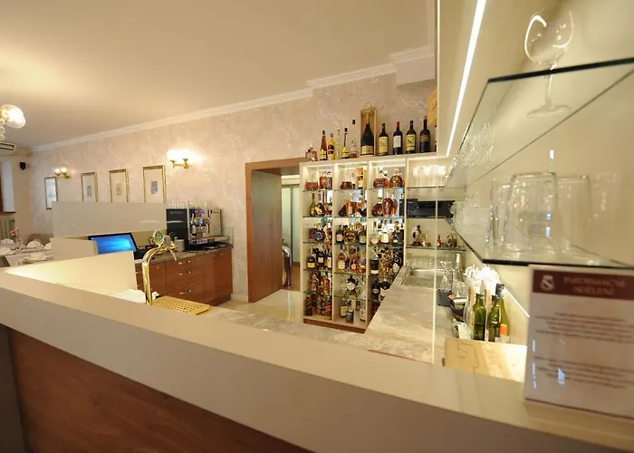 Hotel De Ligne 4*